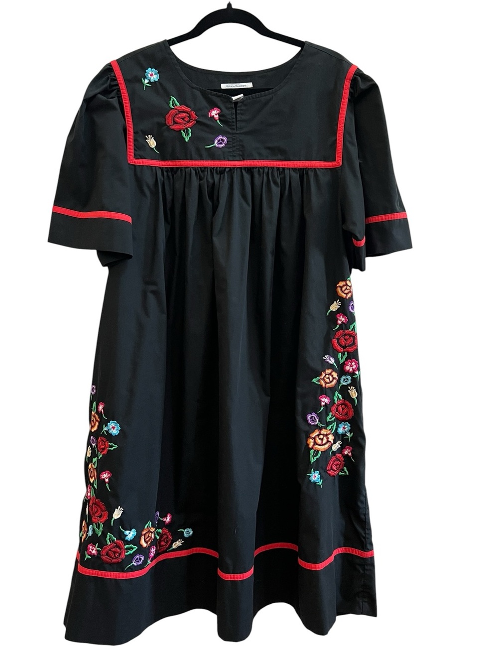 Go Softly Patio XL Kaftan Muumuu Black Floral Embroidered Lounge Dress Granny - Picture 2 of 5